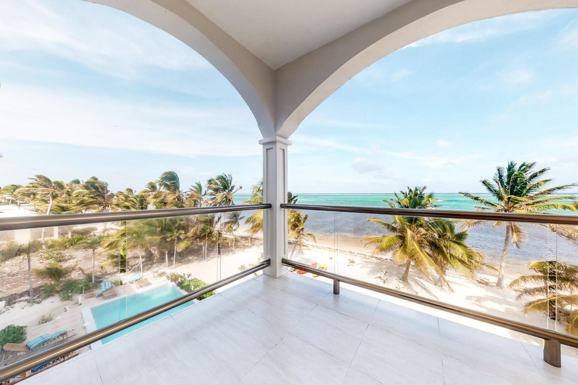 Blue Water Beach Villas San Pedro  Rom bilde