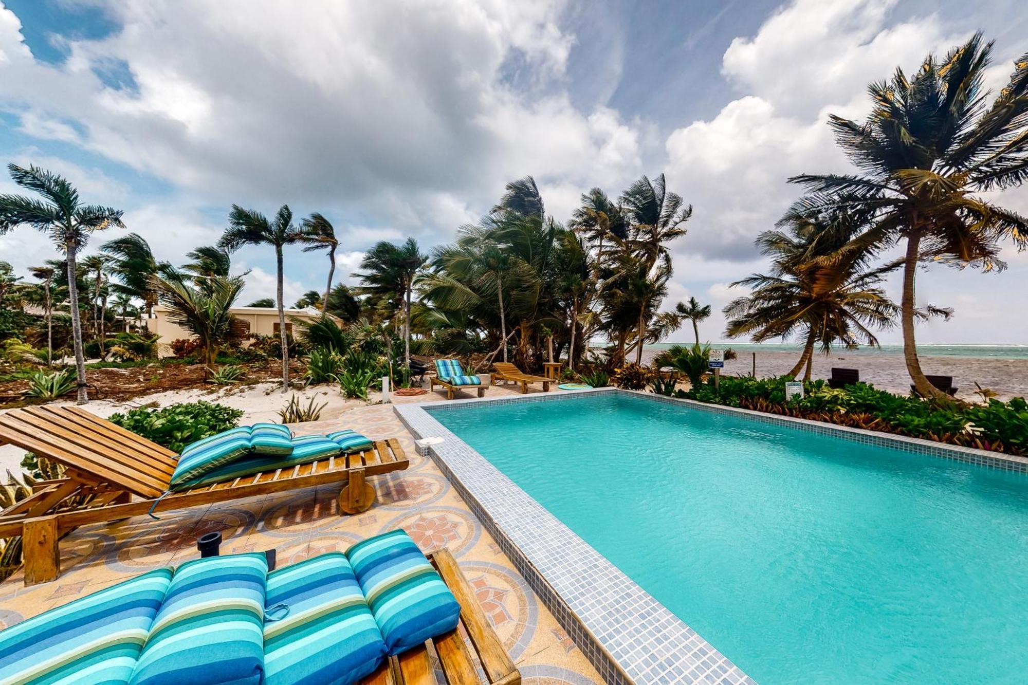Blue Water Beach Villas San Pedro  Rom bilde
