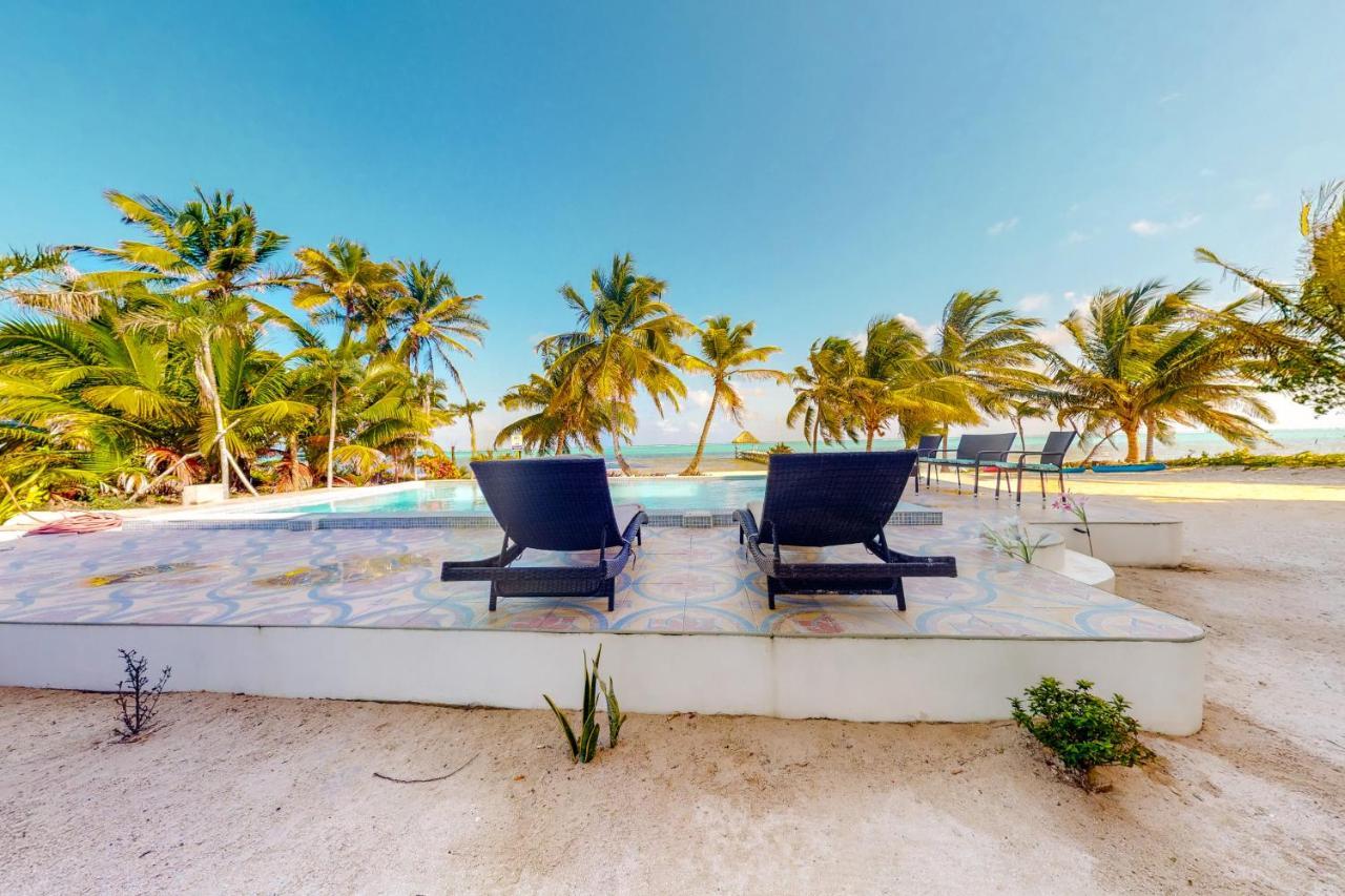 Blue Water Beach Villas San Pedro  Eksteriør bilde